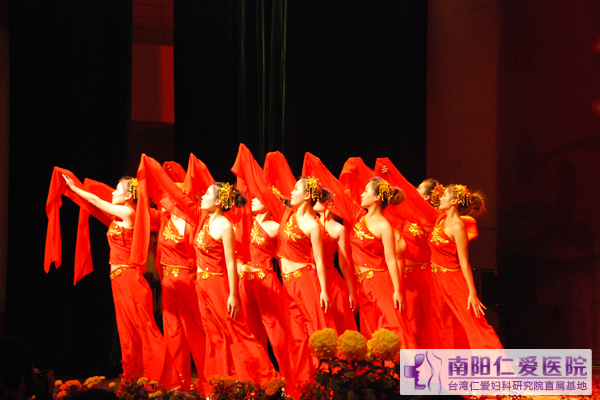 ����ʦԺ���ױ��������Ļ������ڡ�У԰�赸����Բ������