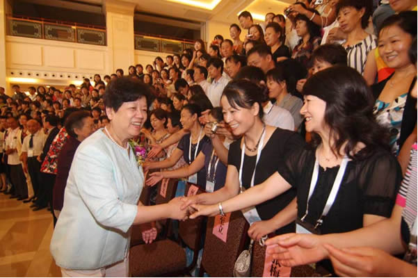 [������]���Ľ��л����׽�������ھ���Ļ