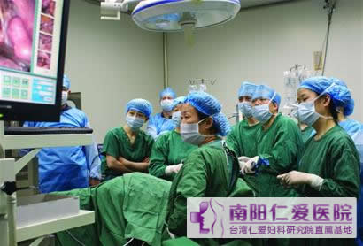 周口疑难病轻生女慕名求医,妇科泰斗联合众医师解病痛